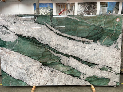 CRISTALLO FUCHSITE POLISHED SLAB 3/4 136 x 78