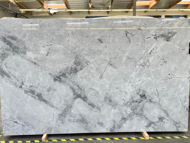 QUARTZITE SUPER WHITE PREMIUM POLISHED SLAB 3/4 129 x 78