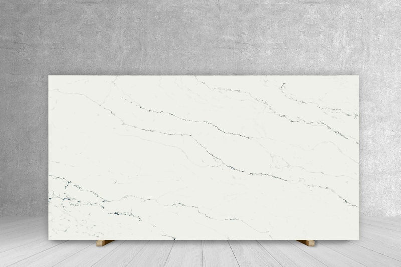 AQ BIANCO MACAUBA QUARTZ POLISHED SLAB 3/4 126 x 63