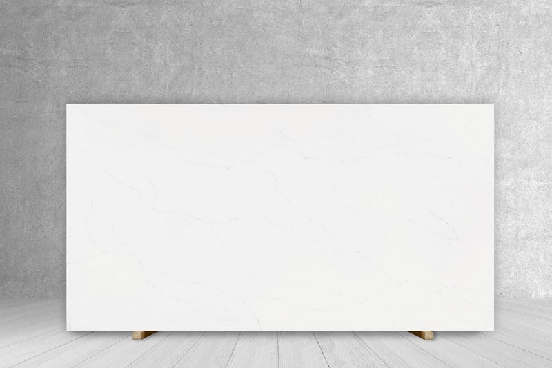 AQ CALACATTA BIANCO QUARTZ POLISHED SLAB 3/4 126 x 63