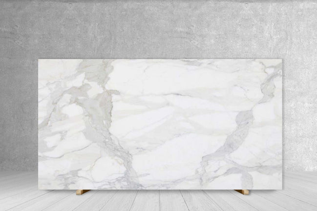 MARBLE CALACATTA WOW HONED SLAB 3/4 138 x 75