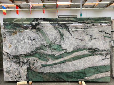 CRISTALLO TIFFANY POLISHED SLAB 3/4 130 x 77