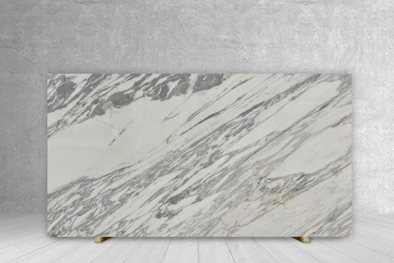 MARBLE CALACATTA A SUPER POLISHED SLAB 3/4 113 x 78