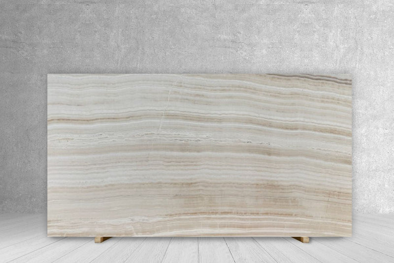 ONYX IVORY WOW / VANILLA ONYX VC POLISHED SLAB + AVP 3/4 115 x 67