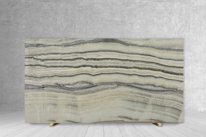 ONYX VELLUTO POLISHED SLAB 3/4 104 x 58