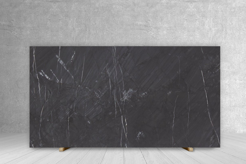 QUARZITE NERA POLISHED SLAB 3/4 118 x 78