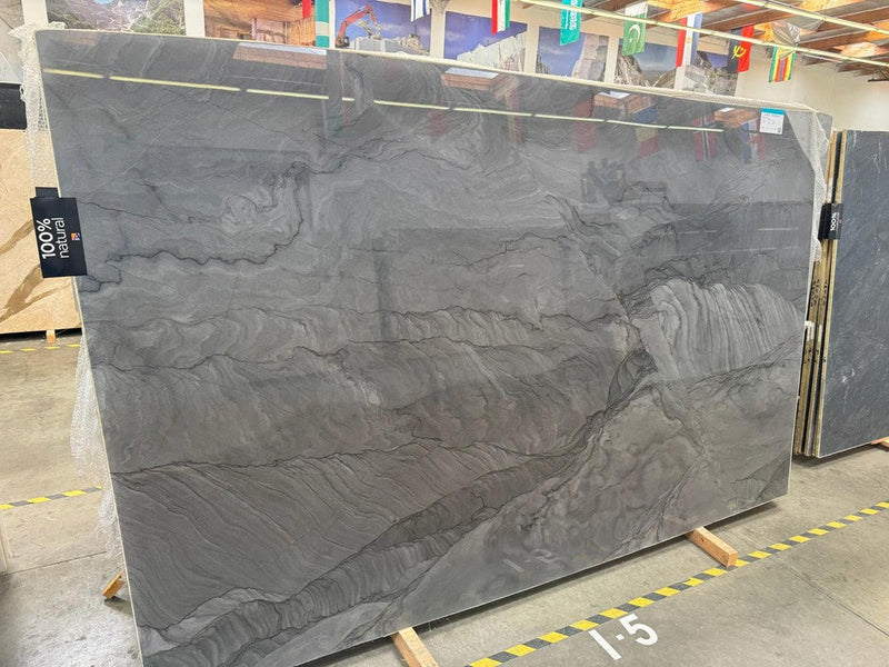 QUARTZITE METALLO POLISHED SLAB 3/4 123 x 77