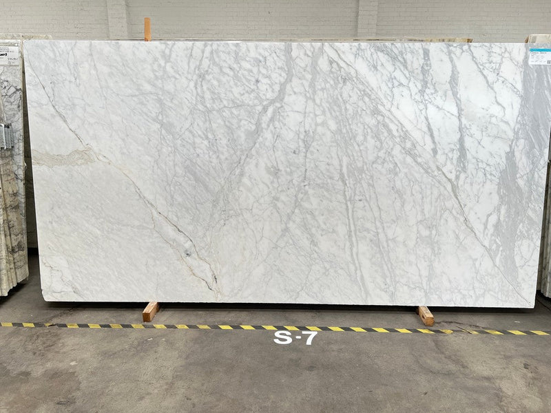 MARBLE CALACATTA TAPATITA HONED SLAB 3/4 100 x 72