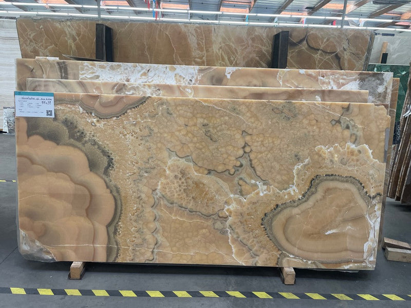 ONYX NUVOLATO C/C EXTRA P POLISHED SLAB 3/4 85 X 45