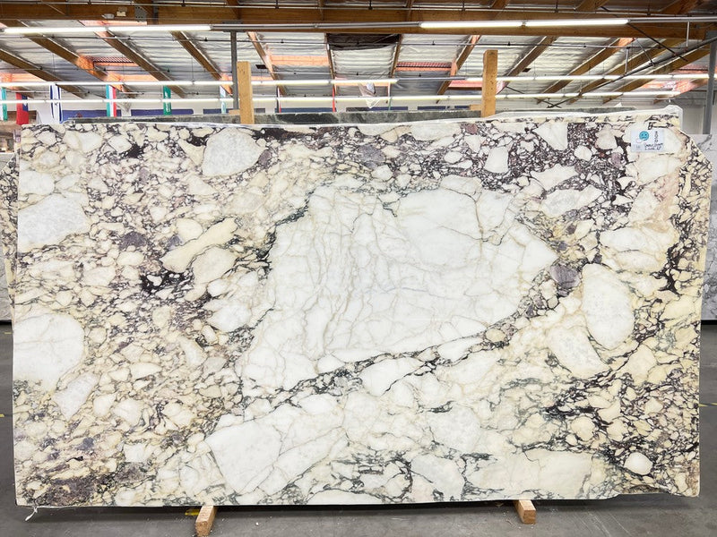 MARBLE CALACATTA VIOLA SUPREME POLISHED SLAB 3/4 124 x 70