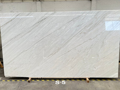 MARBLE CALACATTA A POLISHED SLAB 3/4 134 x 75