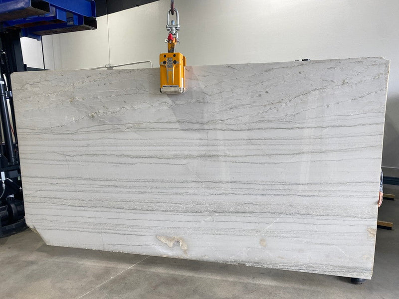 QUARTZITE WHITE V/C POLISHED SLAB 3/4 130 x 69