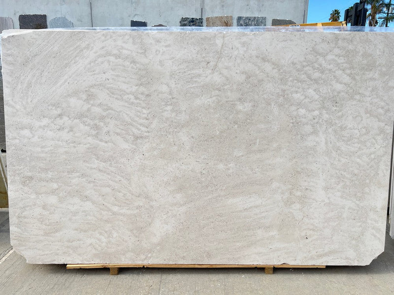 LIMESTONE GASCOGNE BEIGE HONED SLAB 3/4 121 x 74