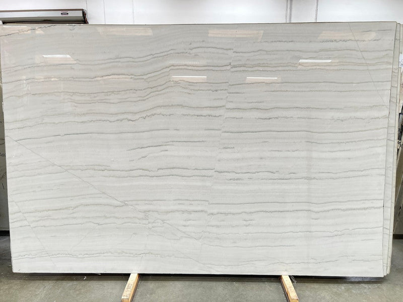 QUARTZITE CALACATTA MACAUBAS POLISHED SLAB 3/4 121 x 80