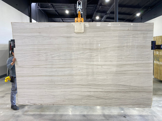 QUARTZITE MUSTANG / WHITE MACAUBAS POLISHED SLAB 3/4 126 x 78