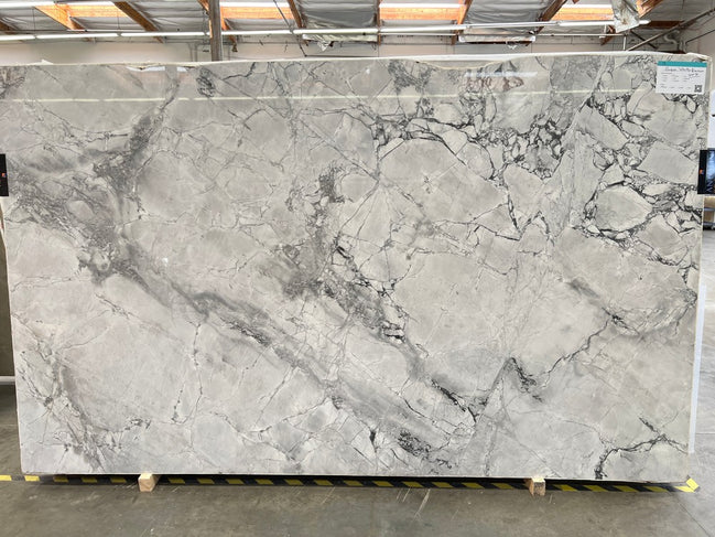 QUARTZITE SUPER WHITE PREMIUM POLISHED SLAB 3/4 129 x 78