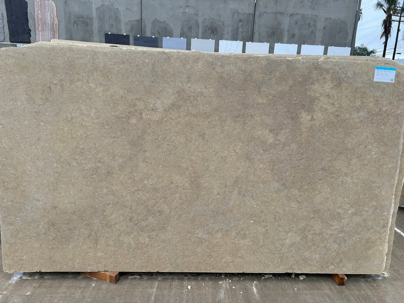 LIMESTONE BATEIG BEIGE VERONA HONED SLAB 3/4 116 x 64