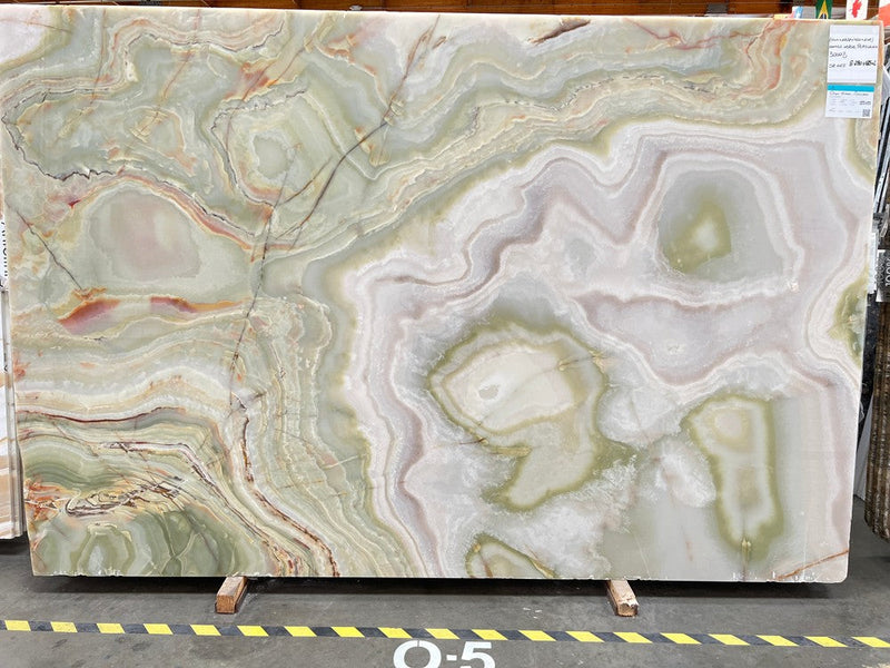 ONYX VERDE PERSIANO POLISHED SLAB + AVP 3/4 111 x 73