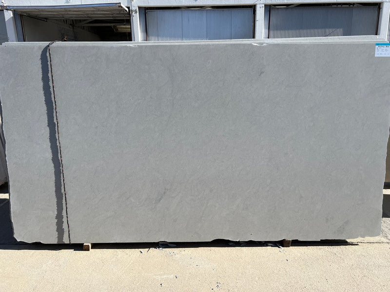 LIMESTONE BATEIG BLUE HONED SLAB 3/4 122 x 63