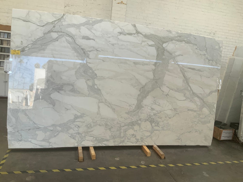 MARBLE CALACATTA WOW POLISHED SLAB  3/4 139 x 78