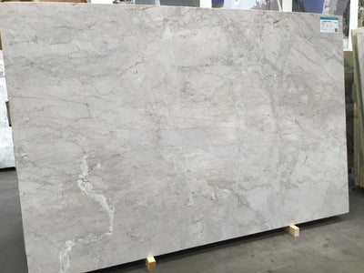 DOLOMITE SUPERWHITE FANTASY HONED SLAB 3/4 114 x 75