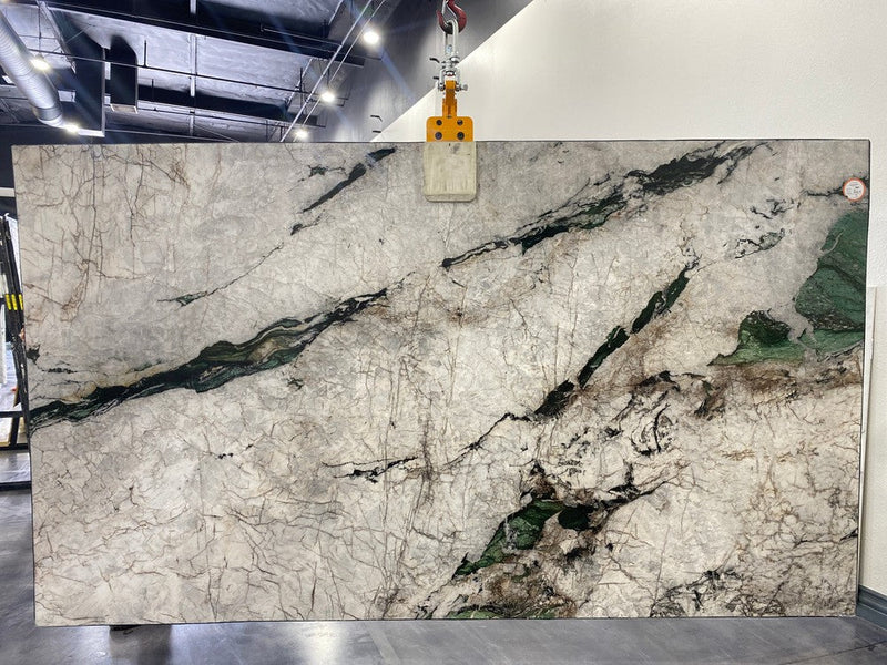 CRISTALLO FUCHSITE POLISHED SLAB 3/4 136 x 78