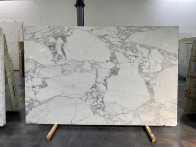 MARBLE CALACATTA CARRARA HONED SLAB 3/4 120 x 77