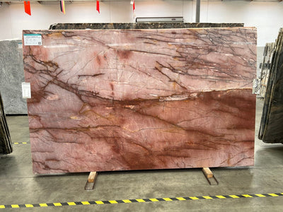 CRISTALLO COSMOPOLITAN POLISHED  SLAB 3/4 117 x 72