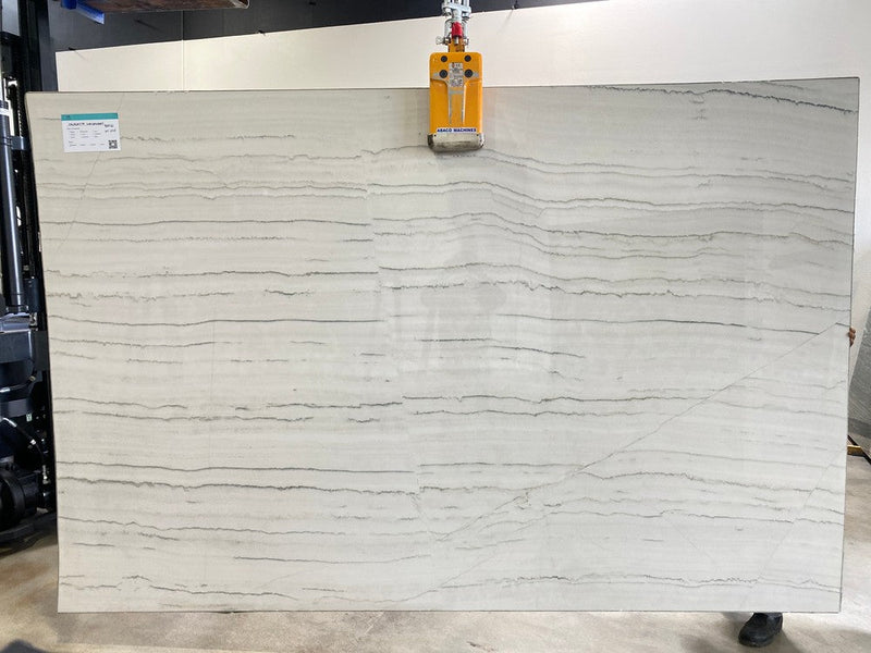 QUARTZITE CALACATTA MACAUBAS POLISHED SLAB 3/4 121 x 80