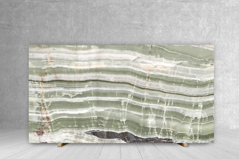 ONYX JADE GREEN V/C POLISHED SLAB 3/4 116 x 25